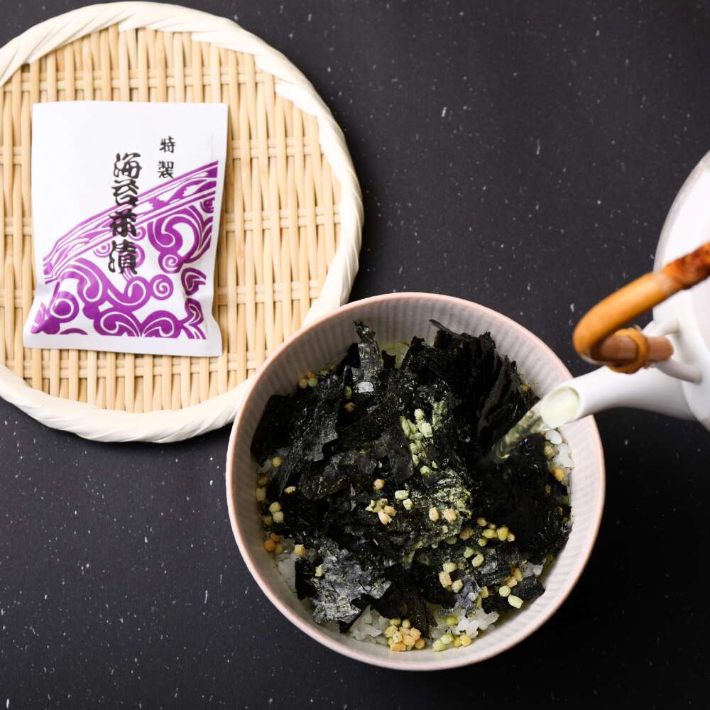 守半海苔店の大人気商品！特製海苔茶漬は有明海産の海苔を小さな袋に驚愕の量が入っております。開けてびっくり！食べて美味しい！
是非ご利用くださいませ。